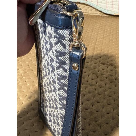 Michael Kors Wallet Navy Blue - Picture 8 of 8